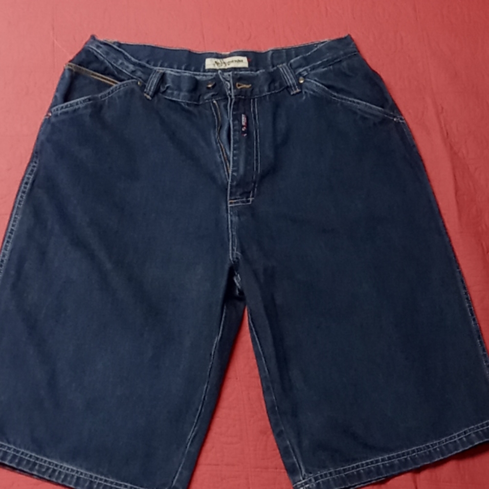 Men's size 38 shorts